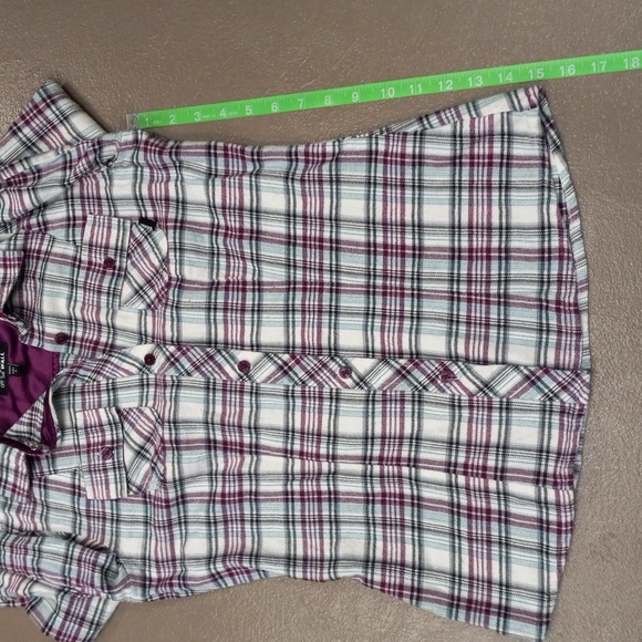 VANS OFF THE WALL PLAID, LONG SLEEVE, BUTTON DOWN FLANNEL - Picture 6 of 11